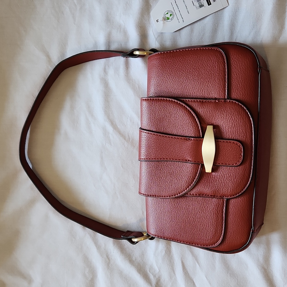Time and Tru Hand Bag light red.